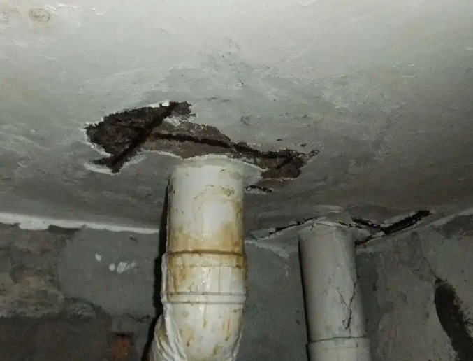 湖滨卫生间漏水维修公司浅析湖滨卫生间渗水维修的方法
